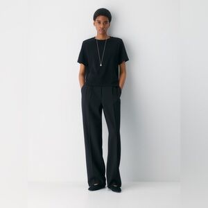 Aritzia Babaton Interlock Cotton Function T-Shirt in Black